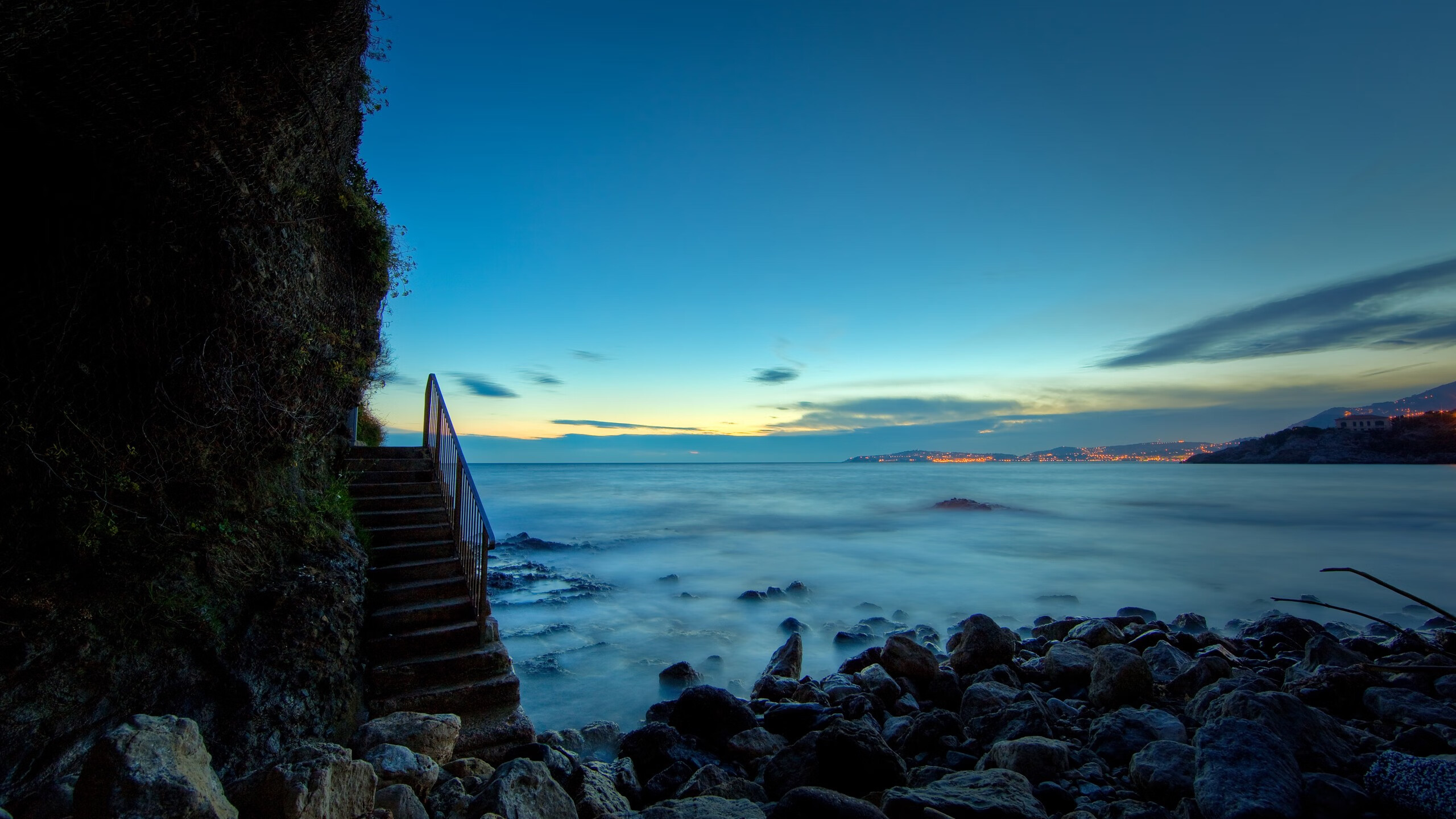 伊朗男足在巴黎奥运会比赛中以1-0战胜意大利,伊朗 男足